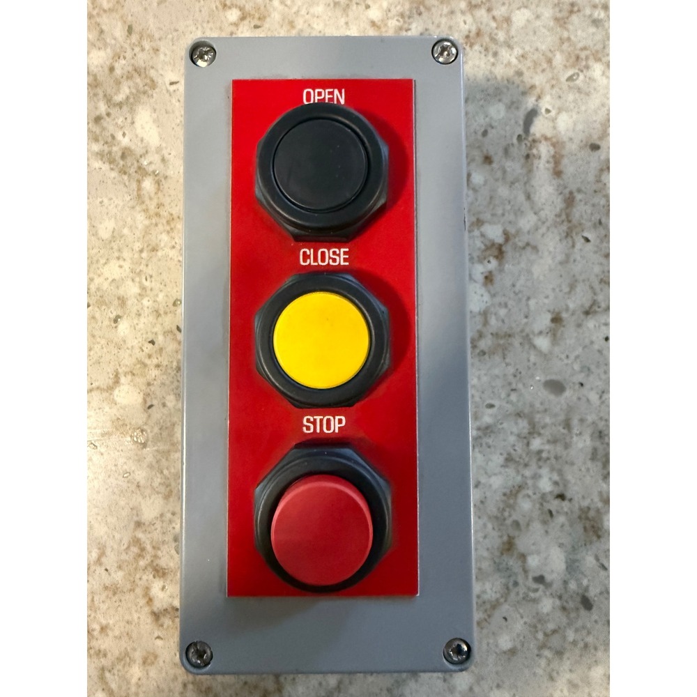 Industrial 3 Button Control Station Open Close‎ Stop Push Button Box 105926*002